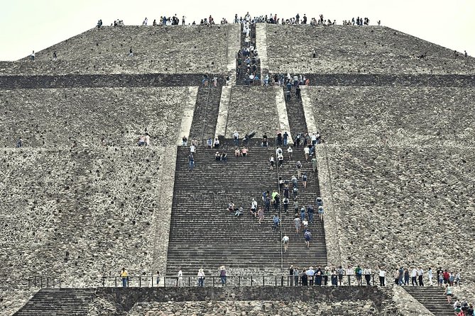Small Group: Teotihuacan Pyramids and Shrine of Guadalupe with Lunch - Transport, group size, and the 11-hour schedule