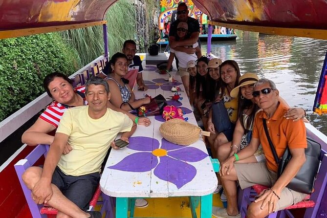 Small Groups: Xochimilco and Coyoacan - The one-hour trajinera ride in Xochimilco