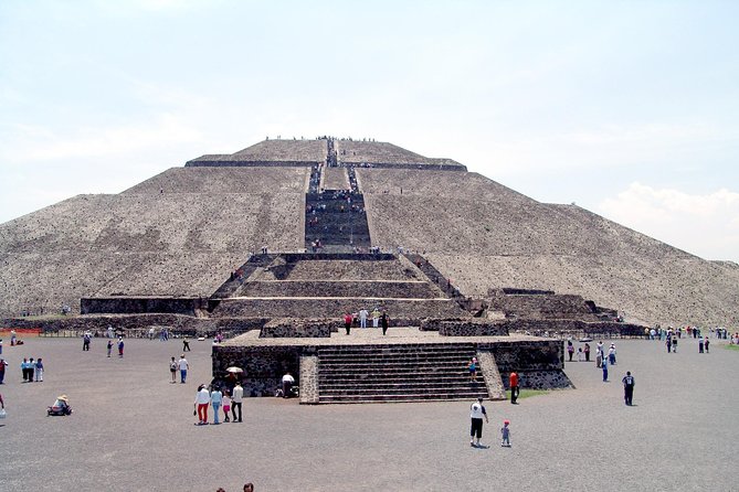 Small VIP Group: Teotihuacan Pyramids and Shrine of Guadalupe with lunch - Teotihuacan fills most of the day