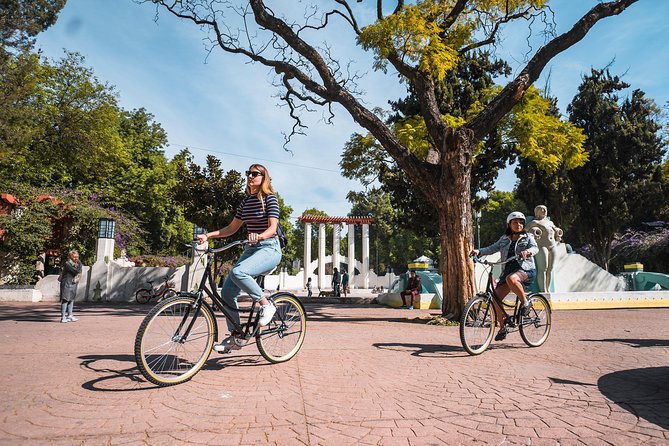 Street Food Bike Tour / Mexico is not only Tacos / All Inclusive - Audiorama and Chapultepec offer a quiet reset