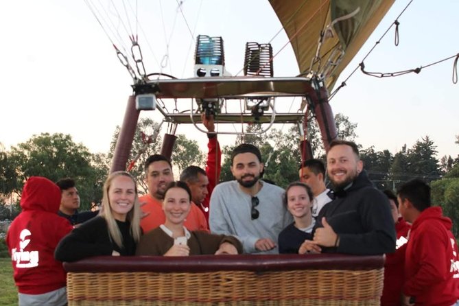 Sunrise at Teotihuacan: Balloon, Food & Beer - Why the balloon changes your view of Teotihuacan