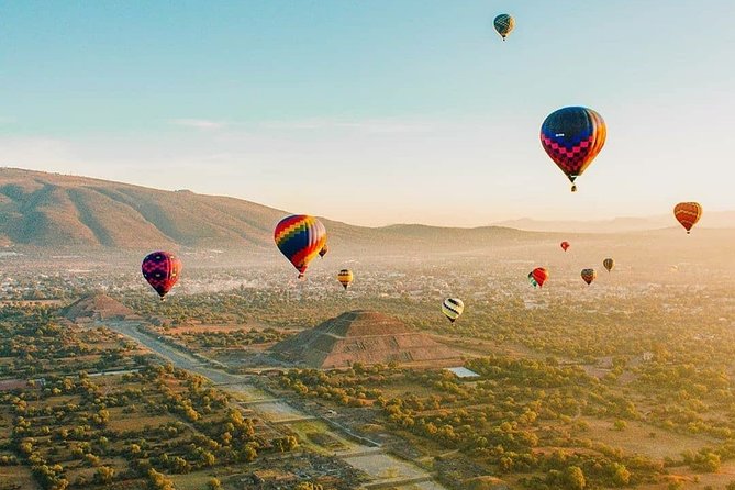Sunrise at Teotihuacan: Balloon, Food & Beer - From Mexico City pickup to the balloon field