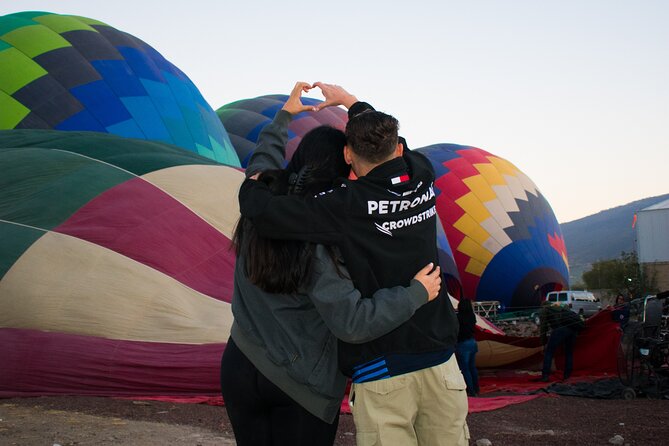Sunrise Balloon Flight over Teotihuacan and Breakfast in Cueva - Key points before you book