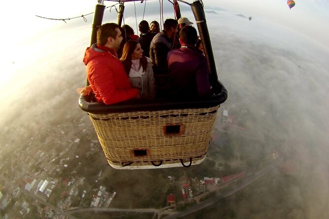 Sunrise HotAir Balloon Adventure Over Teotihuacan's Pyramids - What the balloon morning feels like