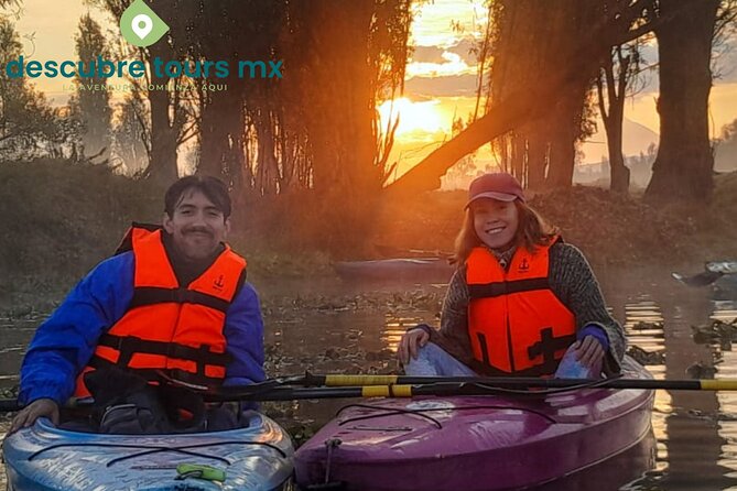 Sunrise Kayak Tour in Xochimilco - Breakfast on a chinampa