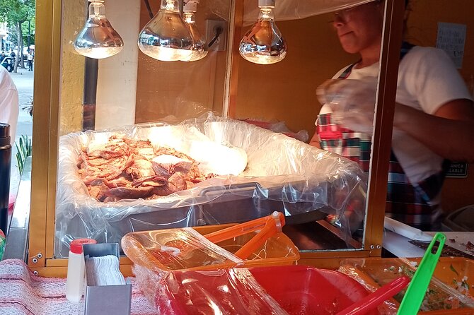 Taco and History Tour in the All Inclusive Historic Center - El Torito brings tripe or suadero