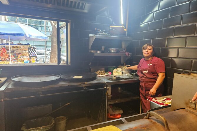 Tacos and Mezcal Experience in Polanco! - Taco Stop One: Start at El Rey del Suadero