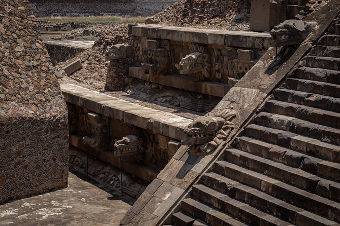 Teotihuacán 3 Pyramids Tour with Cave Breakfast + Transportation - What to pack for the day