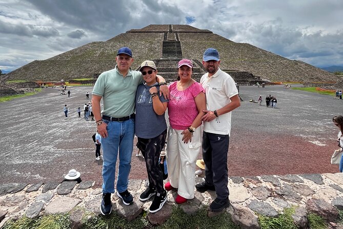 Teotihuacan All Inclusive : Safe Tourism for the Whole Family. - Beginning at Gate 4 and the Pyramid of the Sun