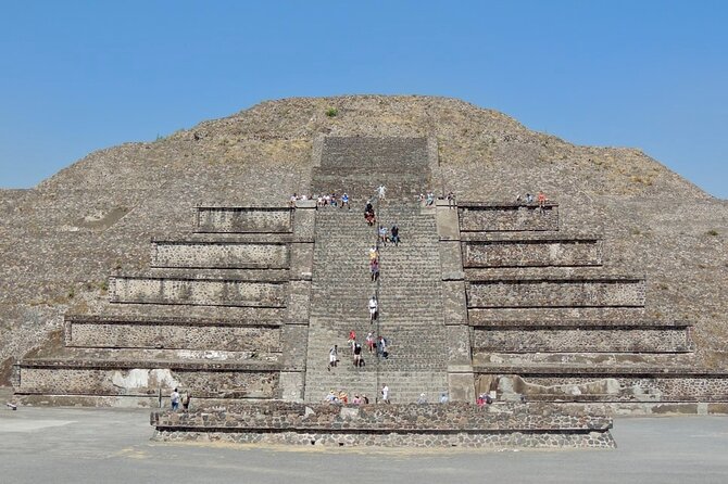 Teotihuacan and Basilica of Guadalupe with mezcal, tequila & handcrafts - Teotihuacan and the Avenue of the Dead