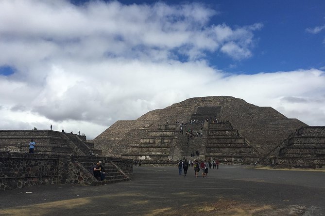 Teotihuacan Archaeological Site with Expertise Private Tour - The Basilica of Santa Maria de Guadalupe