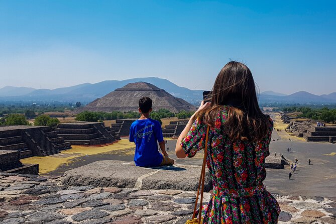 Teotihuacan Archaeological Site with Expertise Private Tour - The guides: Arturo, Fernando, and the human side of the tour