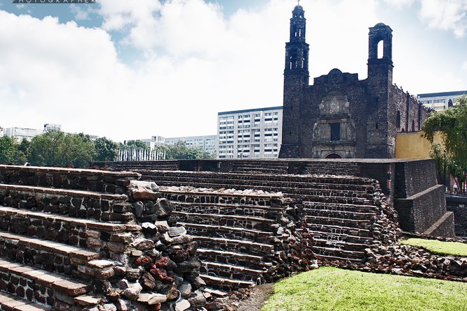 Teotihuacan & Basilica Guadalupe Tour with lunch - Three cultures in one small Mexico City square