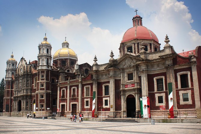 Teotihuacan & Basilica Guadalupe Tour with lunch - Transport, pickup, and the real length of the day