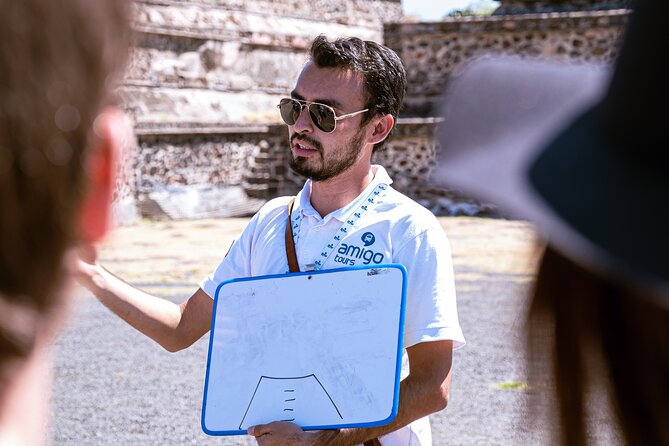 Teotihuacan Early Access Guided Tour with optional Lunch - Three hours among the pyramids