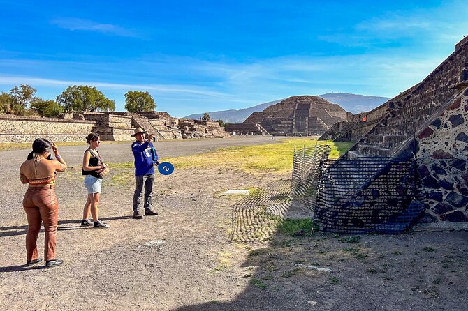Teotihuacan, Guadalupe Shrine & Tlatelolco Day Tour with Lunch - Obsidian, tequila, and the souvenir stop