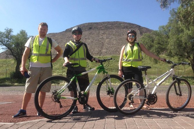 Teotihuacan Hot Air Balloon Ride with Optional Bike or Walking Tour - Should you book this Teotihuacan balloon tour?