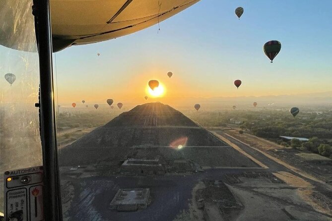 Teotihuacán Hot Air Balloons from We Fly - The early start and arrival at We Fly Teotihuacán