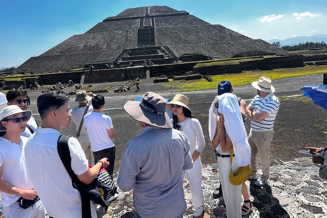 Teotihuacan Morning Tour Explore without Crowds - A tour built around the ruins, not shopping