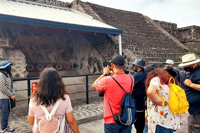 Teotihuacan Private Family Tour from your accommodation - A private vehicle and a hotel-to-hotel morning