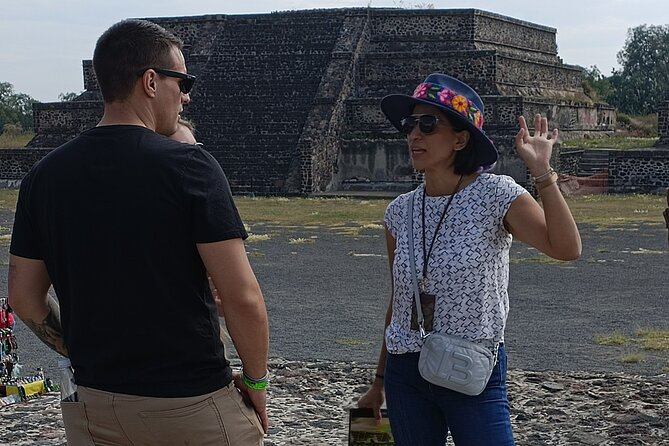 Teotihuacan Private Tour and Shared Hot Air Balloon Ride - Walking Teotihuacan’s Avenue of the Dead