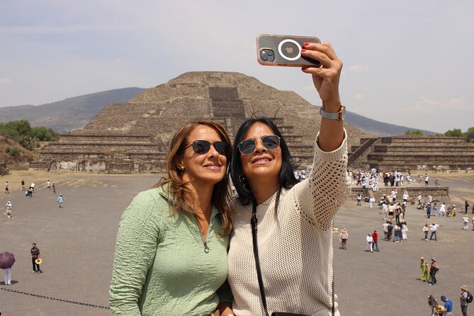 Teotihuacan Private Tour, Cave Breakfast and Transportation - Seeing the Avenue of the Dead and the major pyramids