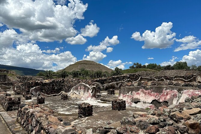 Teotihuacán Pyramids Private Tour From Mexico City - Palace details and the Temple of the Feathered Serpent