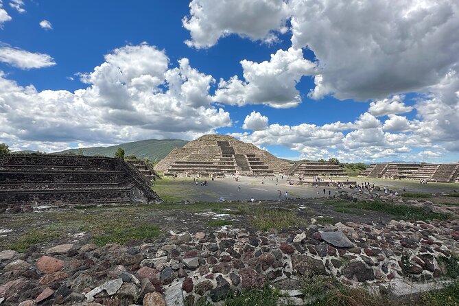 Teotihuacán Pyramids Private Tour From Mexico City - Artisan markets and local flavor