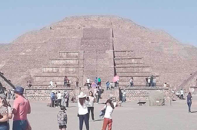 Teotihuacan Pyramids Tour with Pickup from your hotel in CDMX - Mezcal, tequila, and pulque add local flavor