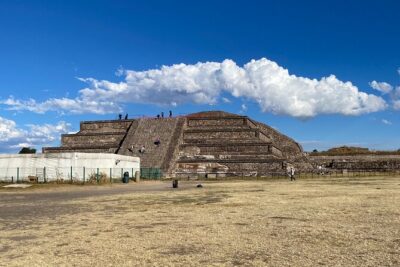 Teotihuacan Pyramids VIP Tour without Commercial Stops
