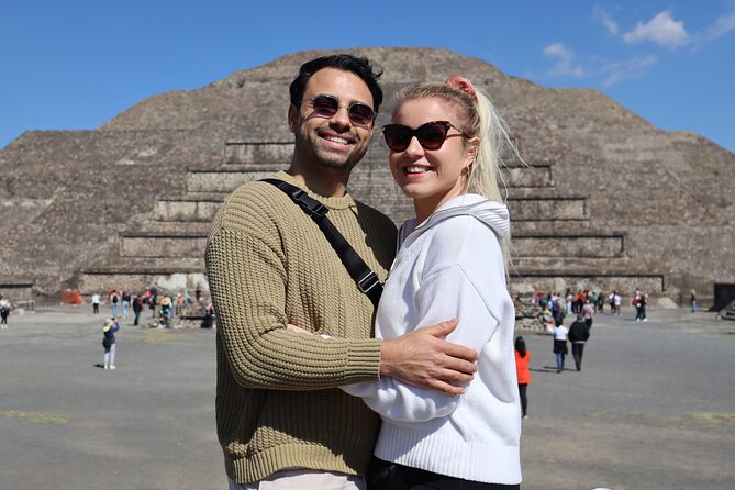 Teotihuacan Pyramids with Cave Visit and CDMX Transportation - Two hours among the Pyramid of the Sun and Pyramid of the Moon