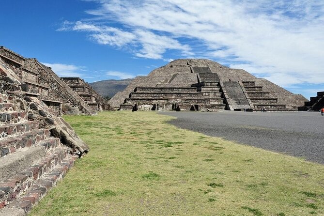 Teotihuacan, Shrine of Guadalupe & Tlatelolco - Teotihuacan’s Sun and Moon Pyramids