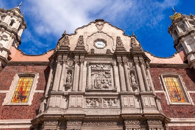 Teotihuacan, Shrine of Guadalupe & Tlatelolco - Lunch, liquor tasting, and the commercial stop