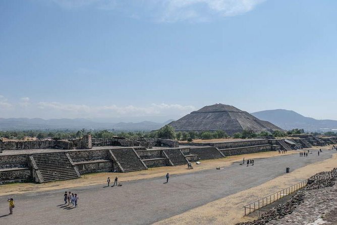 Teotihuacan, Shrine of Guadalupe & Tlatelolco Day Tour - Tlatelolco: a short look at three eras