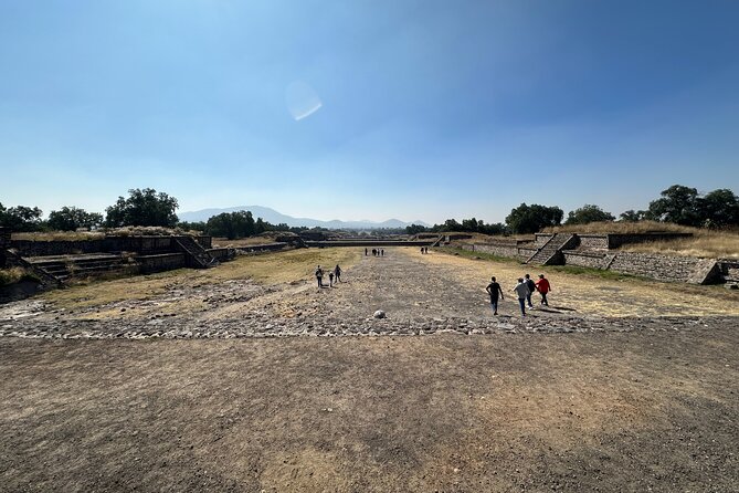 Teotihuacan Tour with Basilica of Guadalupe and Tlatelolco - Three hours around the Teotihuacan pyramids