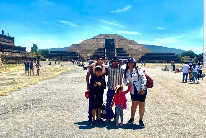 Teotihuacan Tour with Basilica of Guadalupe & Tlatelolco - The craft house explains obsidian, pulque, and local making