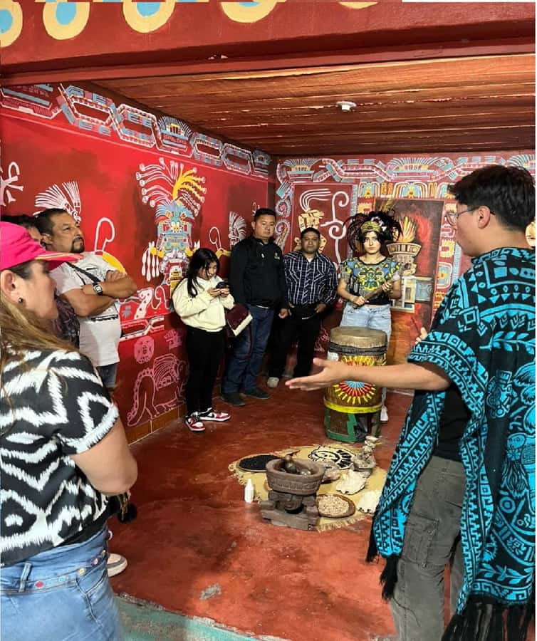 Teotihuacan VIP: Tour of the pyramids and Basilica of Guadalupe, tourist areas - Lunch and the middle of the day