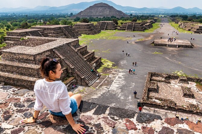 TEOTIHUACAN with a certified local guide -PRIVATE & SHARED OPTION - Meeting near Gate 4 takes a little care