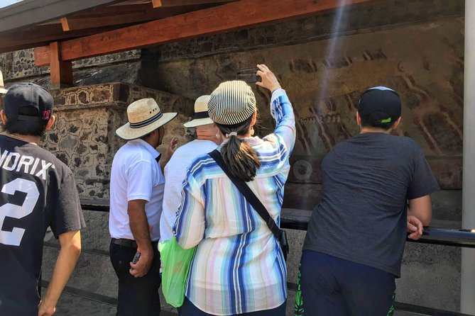TEOTIHUACAN with a certified local guide -PRIVATE & SHARED OPTION - Timing: a short tour description with a longer route