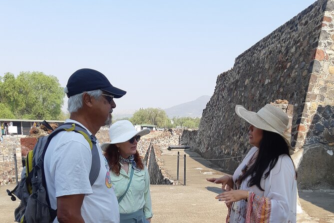 Teotihuacan without crowds, without tourist traps. - Reaching the Avenue of the Dead