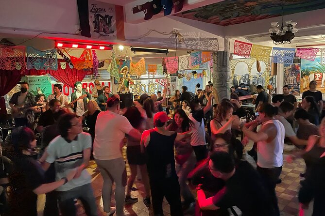 The Mexico City Pub Crawl: A real chilango night - Key details to know before you book
