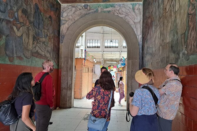 Tour history of Muralism in Mexico - San Ildefonso: colonial walls and major muralists