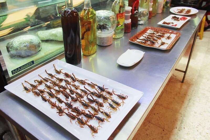 Tour of Mexican markets with Mezcal and traditional food - Meeting beside Mercado Juárez