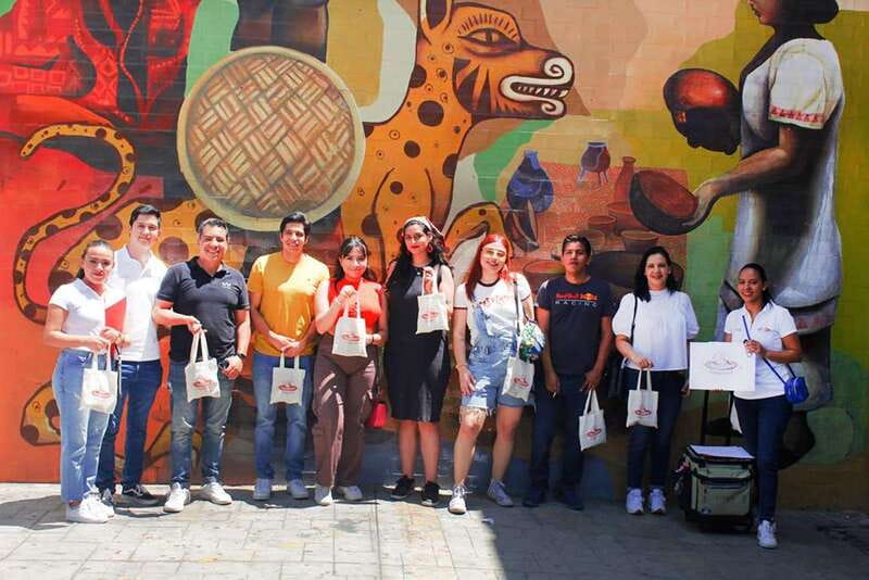 Tour of Mexican markets with Mezcal and traditional food - Shopping at La Ciudadela