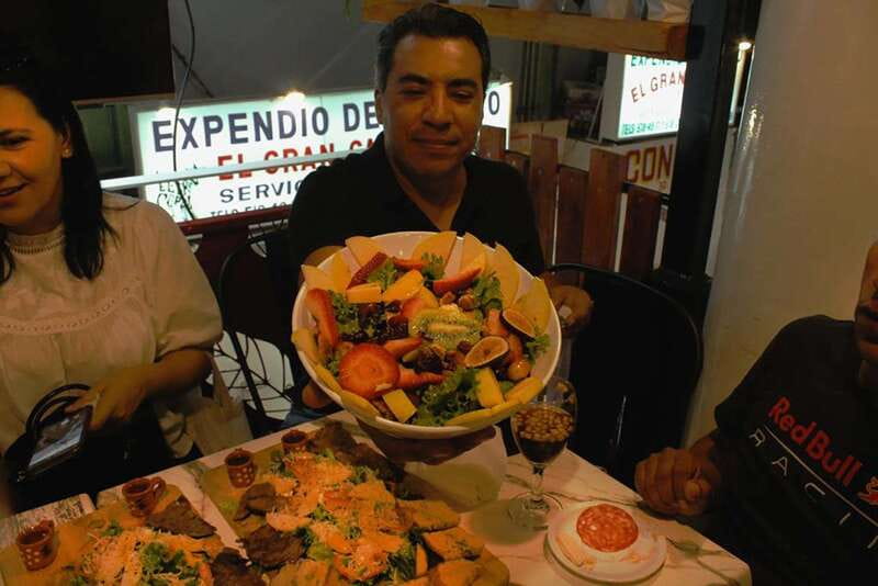Tour of Mexican markets with Mezcal and traditional food - Breakfast at Mercado Juárez