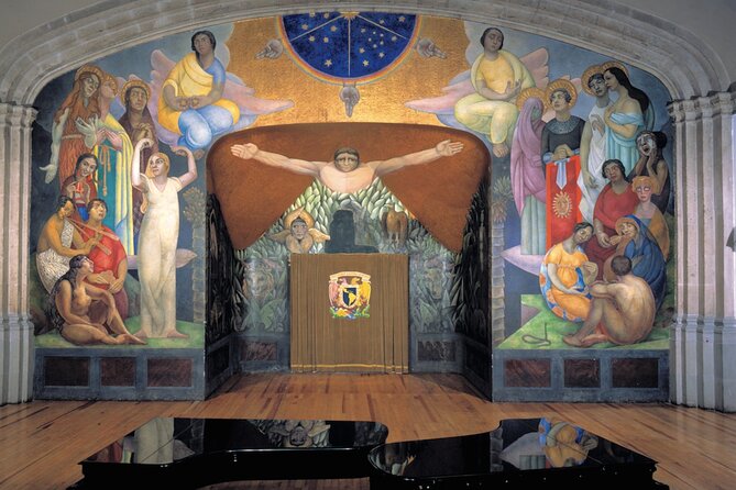 Tour Women Muralists : Strokes that resist Mexico City - San Ildefonso: where the story begins