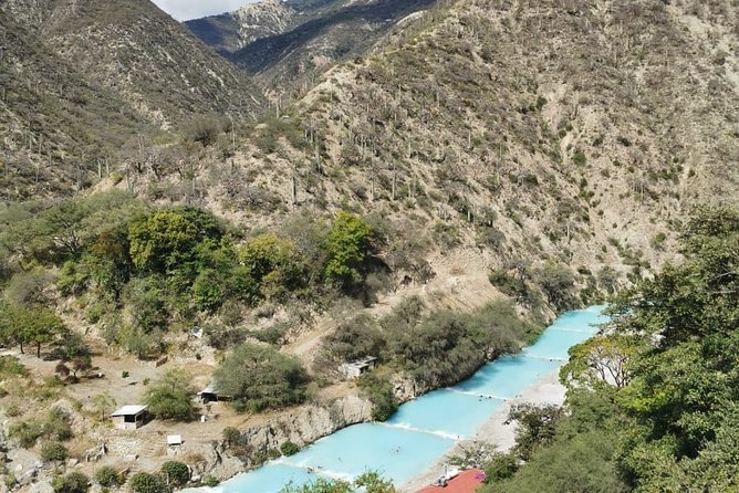Travel to Tolantongo: Transportation and tickets - The 3.5 to 5 hour ride through Hidalgo