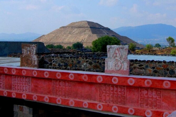 Unforgettable Balloon Flight + Tour of Teotihuacan - Weather, language, and the group experience