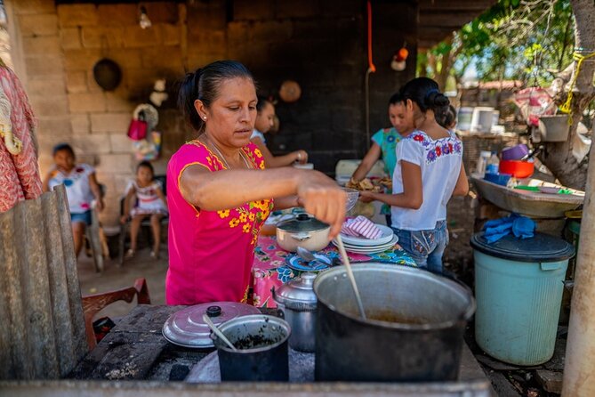 Unlock Teotihuacan Pyramids: Private Tour & Delicious Local Lunch - The Moon Pyramid and the view along the avenue