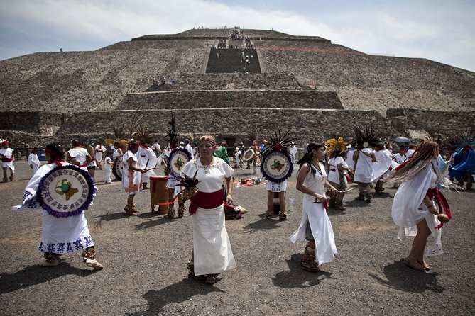 VIP Experience in Teotihuacán (The cheapest price for private tour) - A private ride, with a practical tradeoff